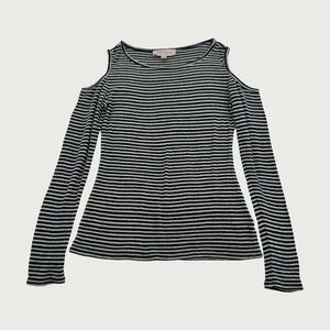 Cold Shoulder Long Sleeve Tee